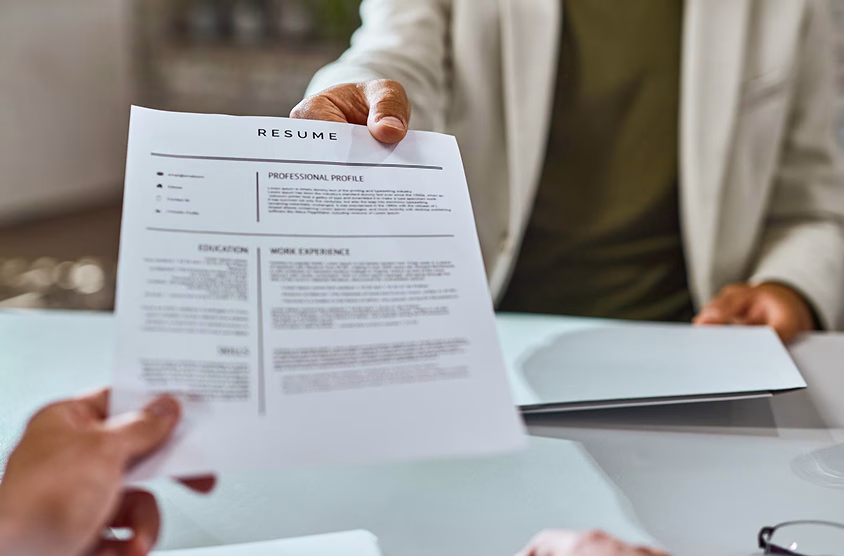 How to Land a Marketing Internship in Paris